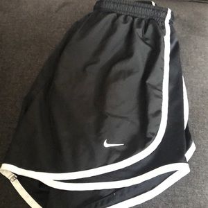 Black & white nike shorts